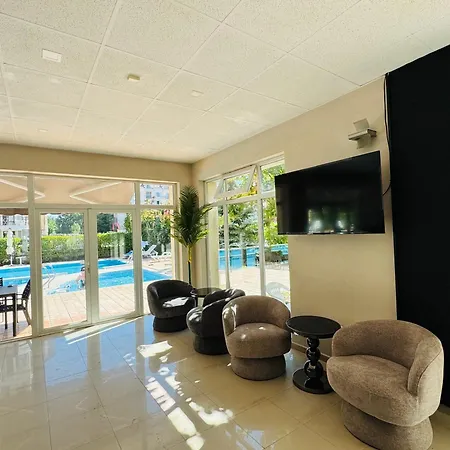 Sunny House 502 Large דירה